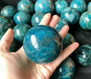 Natūraliai Mėlyname Apatite Ball Sferoje, Kvarco Kristalo (Mineralinio Gydymo